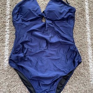 Cupshe Navy Twist Front one piece